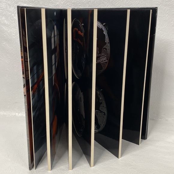 Beachbody Insanity Complete 10 Disc Workout DVD’s - Picture 2 of 4